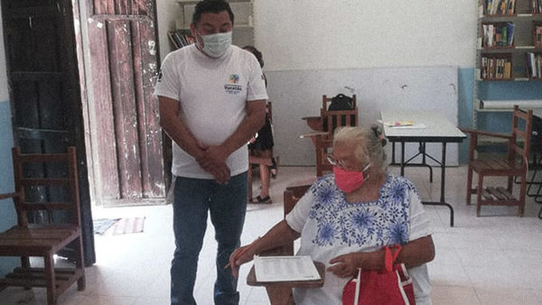 Una mexicana termina la primaria a los 71 años y se gana la admiración de los internautas | Ñanduti