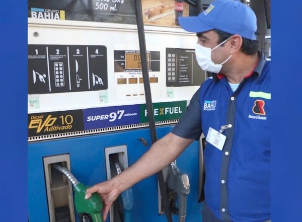 Crónica / ¡Llegó “vacuna” teete! Subió costo de la nafta