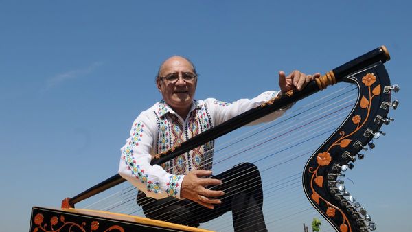 Fallece el popular artista del arpa jeroky, Tito Acuña