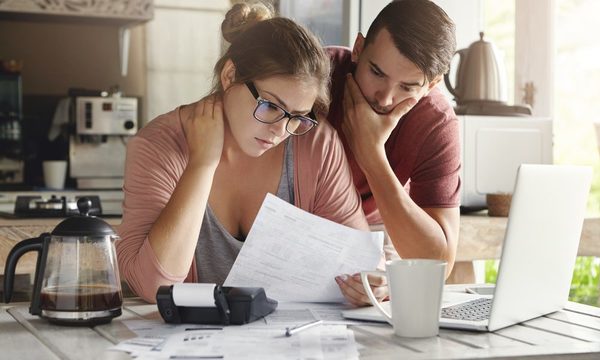 Consumidores lejos de confiar en la ecomomía