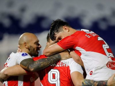 Los goles del histórico triunfo 2-1 de River Plate sobre Peñarol - River Plate - ABC Color