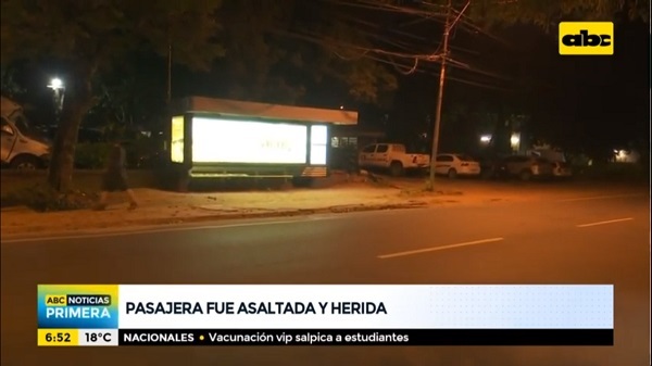 Asaltan y hieren a mujer en la parada de ómnibus