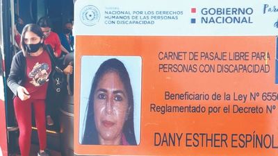 Denuncia: Chofer no dio asiento a mujer con discapacidad