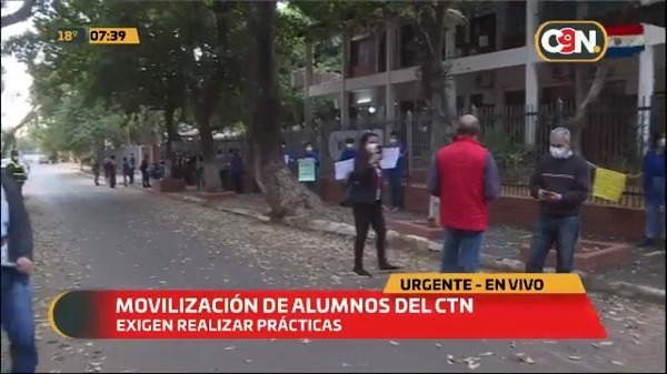 Alumnos del CTN se movilizan y exigen retorno a clases presenciales