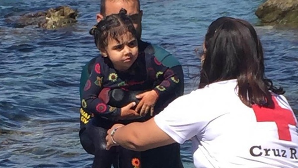 Siguen llegando migrantes a Ceuta y la UE advirtió que no se dejará intimidar | .::Agencia IP::.
