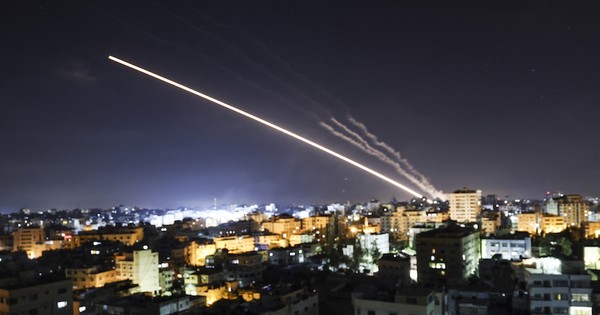 La Nación / Israel responde con disparos de artillería al lanzamiento de cohetes desde Líbano