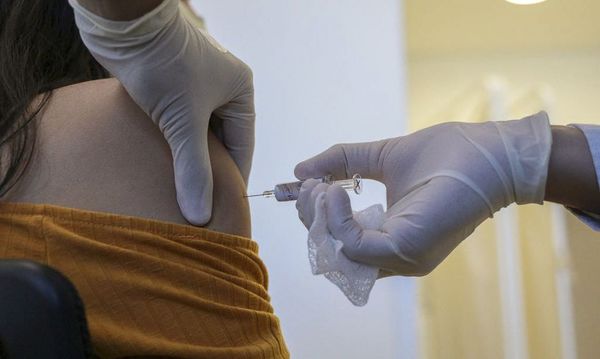 "Por la demanda que estamos teniendo, es casi seguro que hoy terminarán las vacunas", admiten en IX Región Sanitaria - ADN Digital