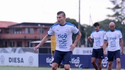 Eliminatorias: Albirrojos se siguen sumando al microciclo