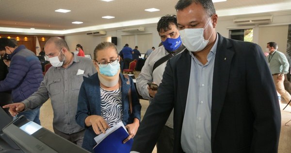 La Nación / Internas 2021: apoderados del PLRA confirman datos de sus candidatos
