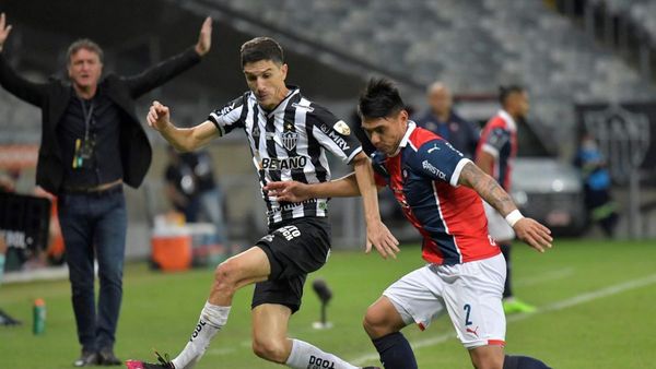 Cerro Porteño reta al Gallo del grupo