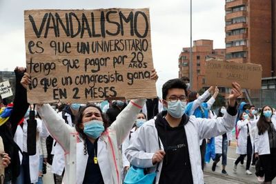 Respuesta a los reclamos: Congreso colombiano archivó reforma de salud