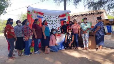 Entregan electrodomésticos y máquinas de coser a mujeres de Mariscal Estigarribia
