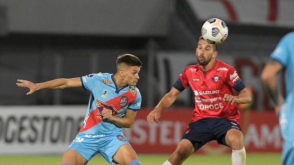 Arsenal vence de visita a Wilstermann y asume el liderato