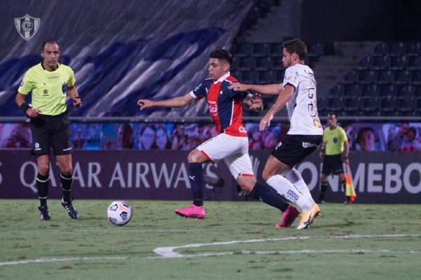 Cerro Porteño sucumbe sobre el final ante Mineiro