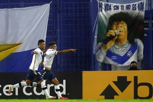 Vélez derrota a Unión La Calera y queda a un paso de la clasificación - Fútbol Internacional - ABC Color