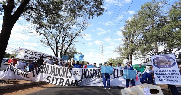 La Nación / Funcionarios exigen insumos y reactivos