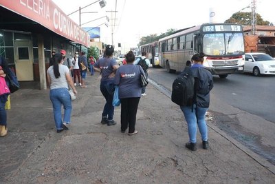 Crónica / Atajan aumento del precio del pasaje por dos meses