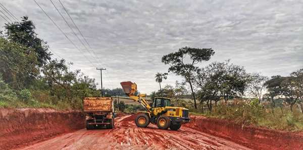 La “Ruta de la Producción” avanza con construcción de la base estructural del pavimento | .::Agencia IP::.