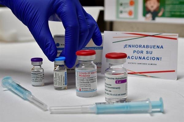 Diario HOY | OMS: las vacunas aprobadas son eficaces contra todas las variantes de covid