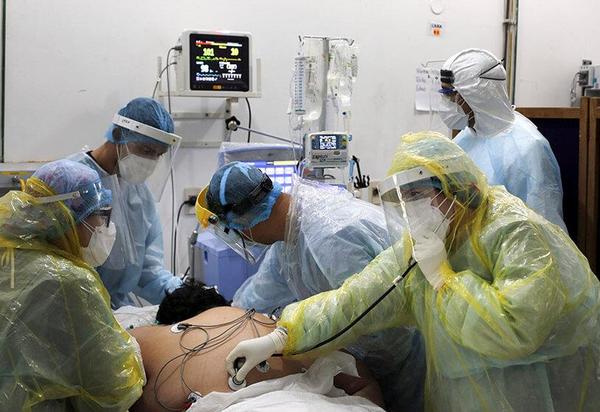 Abogados analizan entablar demanda al Estado por gestión negligente en la pandemia