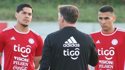 Eduardo Berizzo brinda la lista para las Eliminatorias