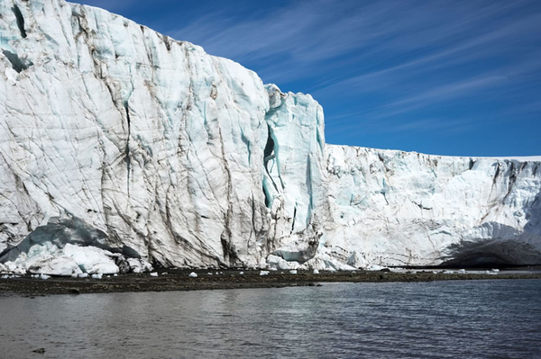 El iceberg más grande del mundo se desprende de la Antártida | OnLivePy