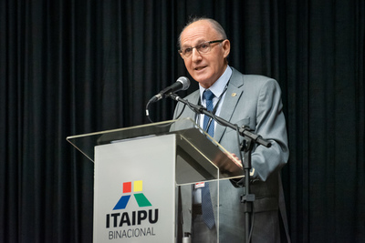 Para Brasil hay dos escenarios para el ANEXO C, nada cambia o Itaipú se convierte en empresa comercial