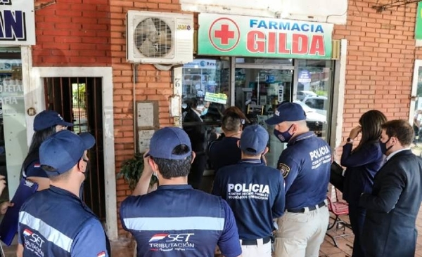 Diario HOY | Farmacias ignoraron advertencias de Tributación y fueron clausuradas