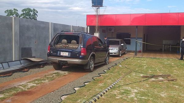 Detienen a propietaria de vivienda donde se encontró vehículo de asaltantes - ABC en el Este - ABC Color