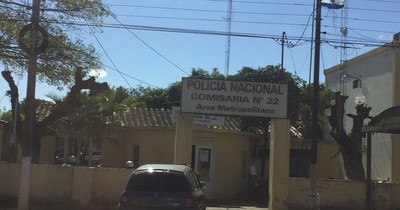 La Nación / Menor de 11 años robó Play y moto a vecino en Loma Pytã