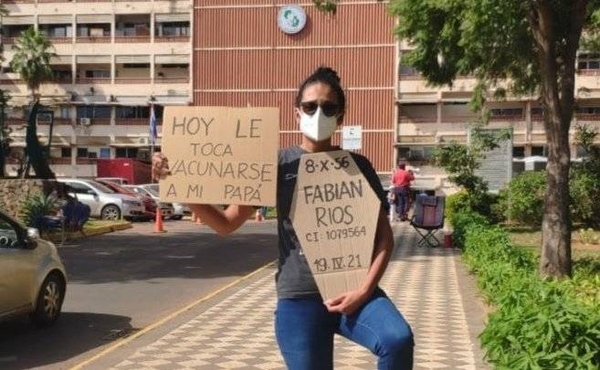 Diario HOY | Su padre falleció de COVID y hoy le hubiera tocado recibir la vacuna: “Este país corrupto te mató”