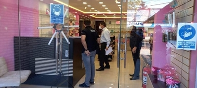Diario HOY | Incautan mercaderías presuntamente falsificadas en un comercio de Asunción