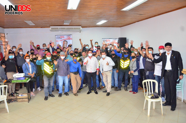 Núñez obtiene apoyo de trabajadores de la vía pública de CDE