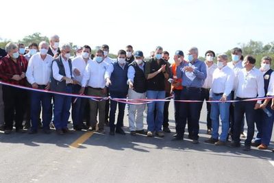 Inauguran obras del Corredor Bioceánico en Filadelfia - Nacionales - ABC Color