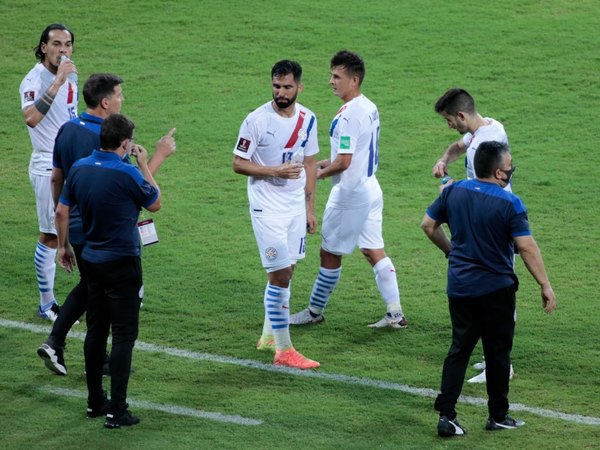 El experimentado Wilmar Roldán arbitrará juego entre Paraguay y Uruguay
