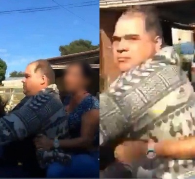 Buscan identificar a hombre que agredió a una mujer a bordo de una motocicleta