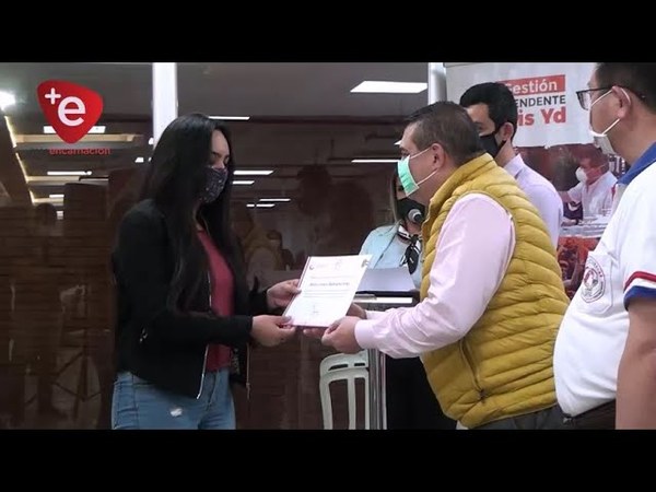 ENTREGAN BECAS DE INGLÉS A MÁS DE 30 JÓVENES DE ENCARNACIÓN