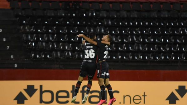 Newell's Old Boys derrotó a Palestino y mantiene esperanza