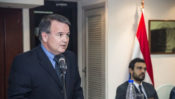 Piden acuerdo para embajador ante EEUU