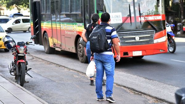 Empresario dice que todos deben colaborar en una solución