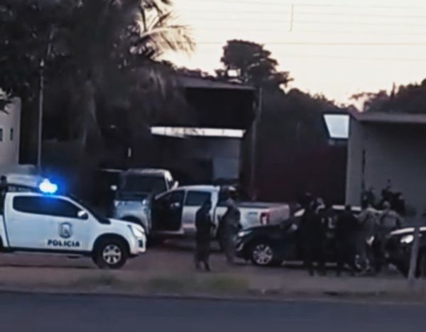 Ambulancia de la Municipalidad de Zanja Pyta involucradado en persecución con la Policía Rodoviaria Federal