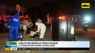 Conductora sufre golpes tras vuelco de vehículo - ABC Noticias - ABC Color