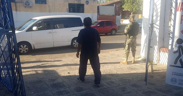 Coronavirus: quejas, desilusión y tardía llegada de vacunas en barrio Obrero - Nacionales - ABC Color