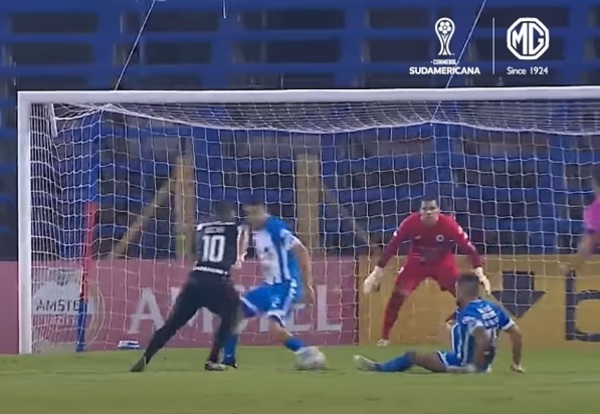 Los Romero y un paseo por la defensa rival que acabó en gol