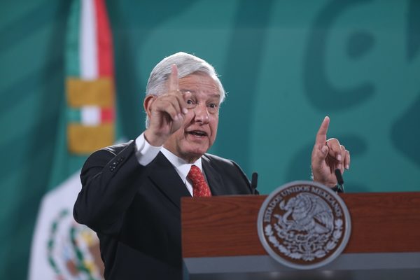 López Obrador se reúne con ministros del Supremo para defender sus reformas - MarketData