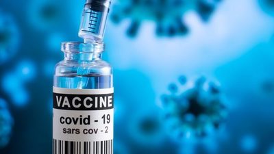 Pfizer, Moderna y Johnson prometen 3.500 millones de dosis de vacuna a los países pobres | OnLivePy