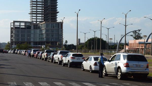 Covid-19: Ansiedad por vacunas genera caos en Encarnación