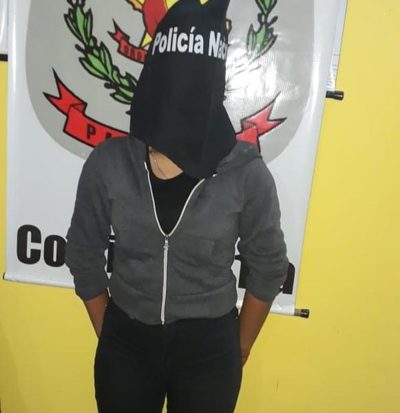 Detienen a joven que hurtó jeans de local comercial