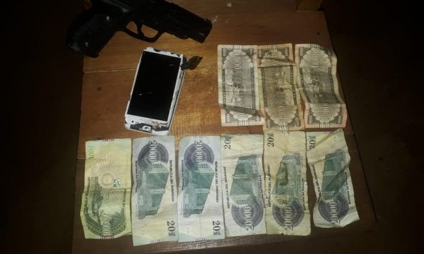 Guardia de seguridad reduce a delincuente