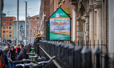 Ofrecen 5 becas completas y 45 parciales para estudiar inglés y trabajar en Irlanda